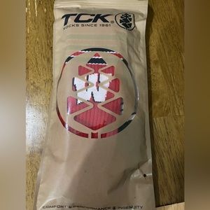 TCK Wisconsin Badgers Athletic Socks Dean's List (Red/Black, Men’s Medium 6-9).